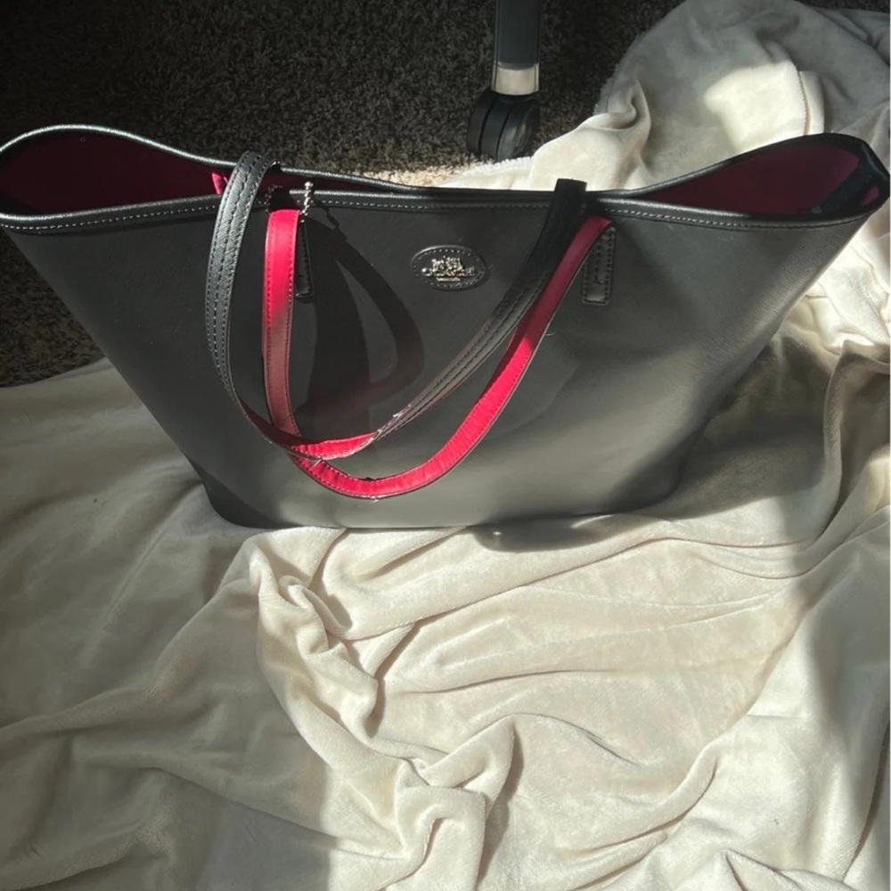 Coach black tote